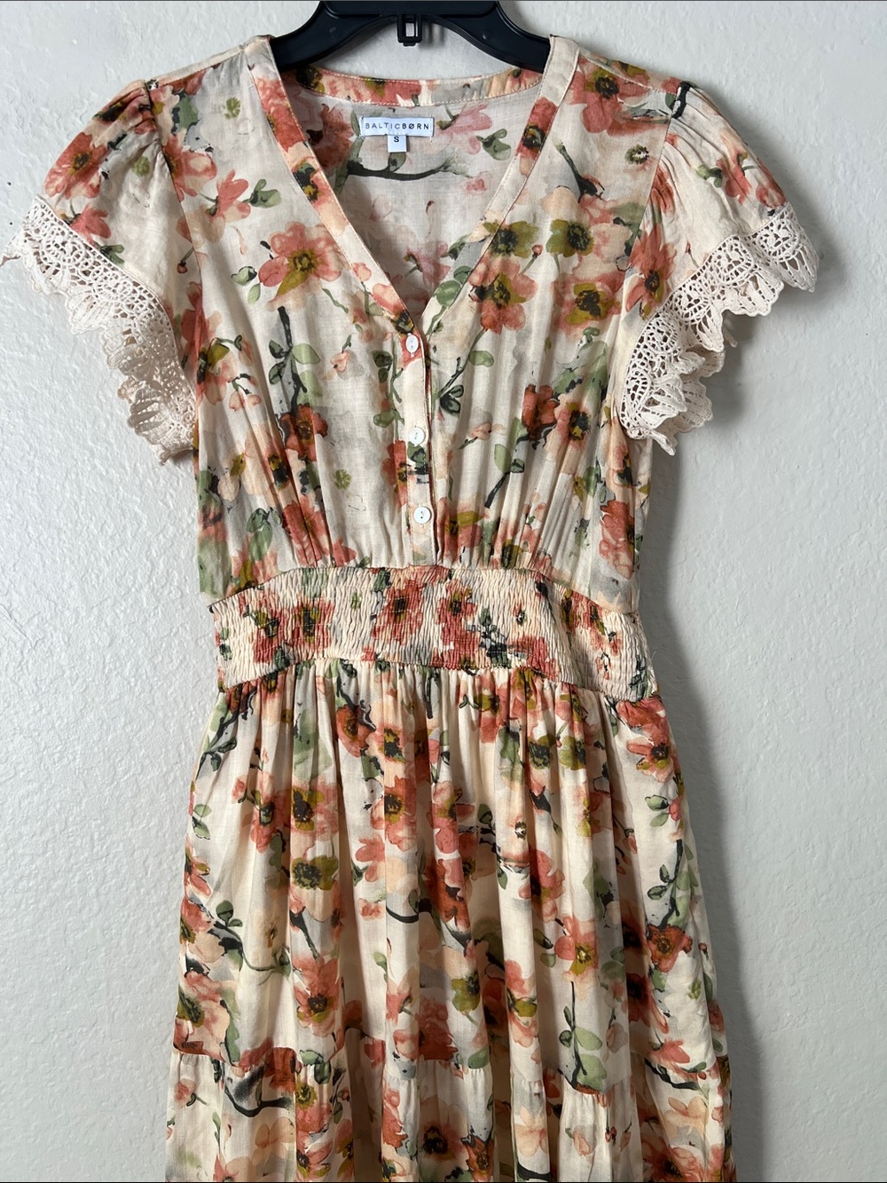 Like New! BALTIC BORN Aliyah Midi Dress Coral Floral in Size S - Picture 5 of 16